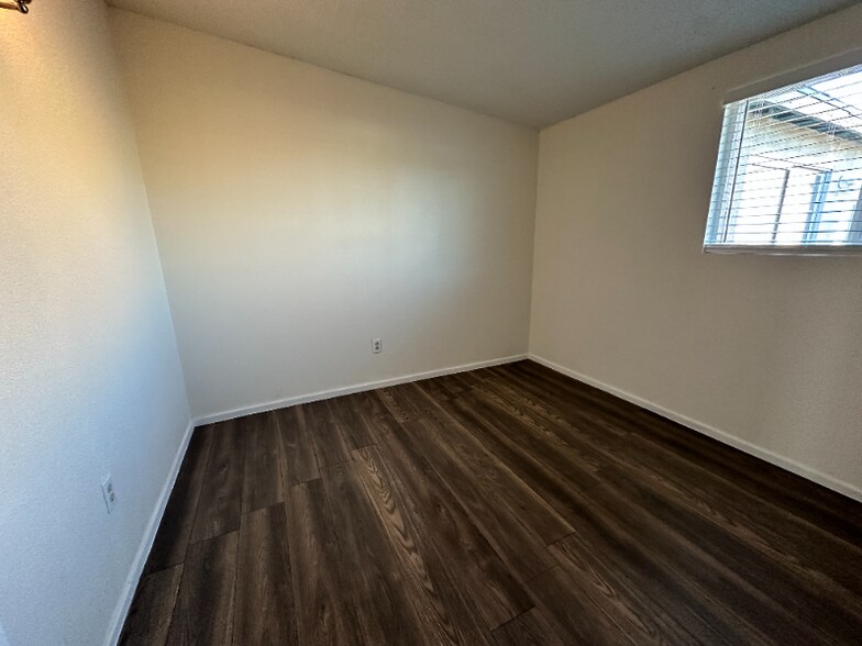 Building Photo - 72662 Sunnyslope Dr