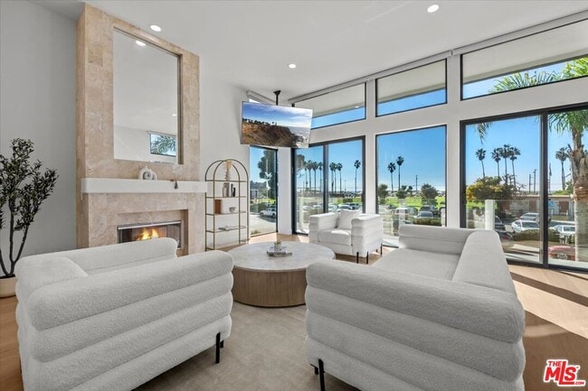 Building Photo - 6730 Esplanade St