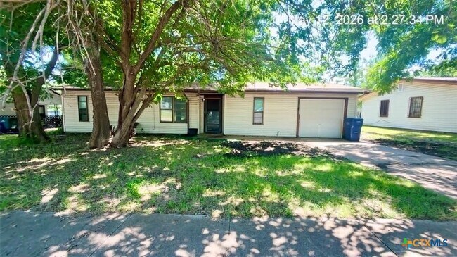 Building Photo - 607 Curry Ave
