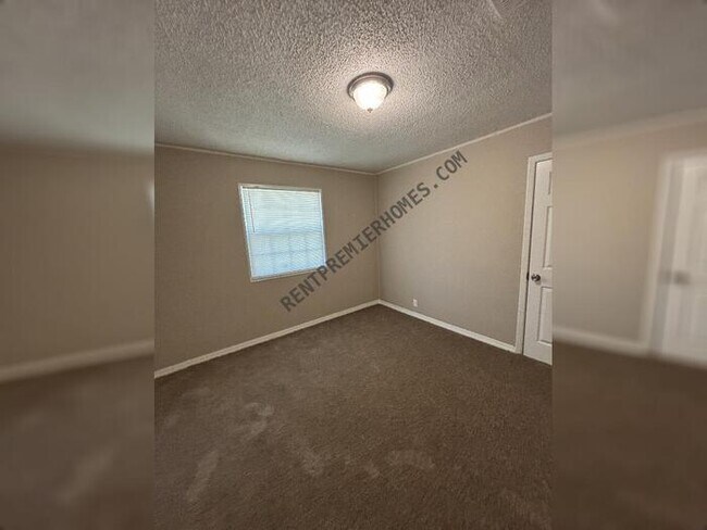 Building Photo - 404 N Scott St