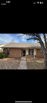 Building Photo - 1217 Clearwater Dr