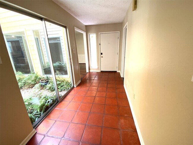 Building Photo - 22522 Smokey Hill Dr