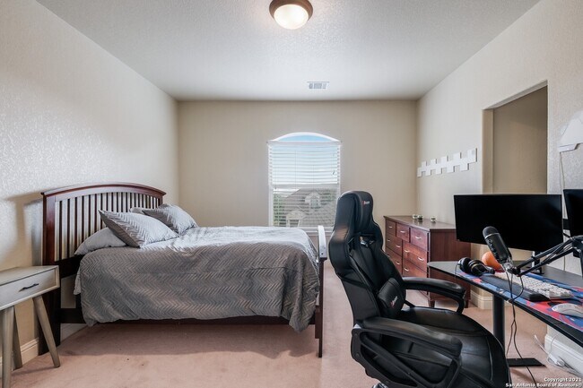 Building Photo - 18211 Branson Falls