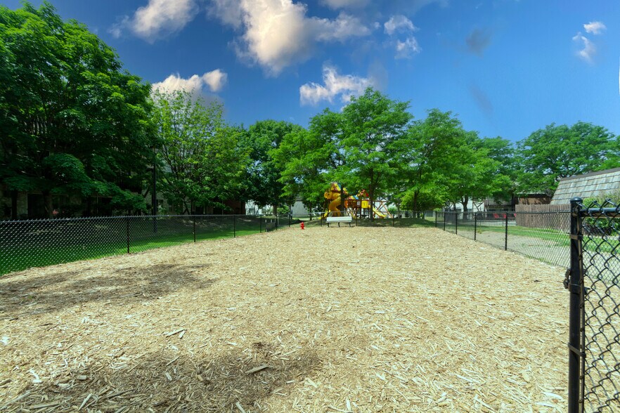 Ramsgate 700 Cambridge St Hopkins MN 55343 Apartment Finder