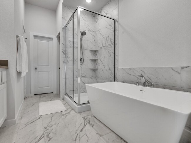 Building Photo - 19707 Curved Steel Dr