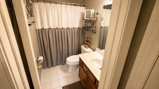 Building Photo - 11652 Belle Manor Dr