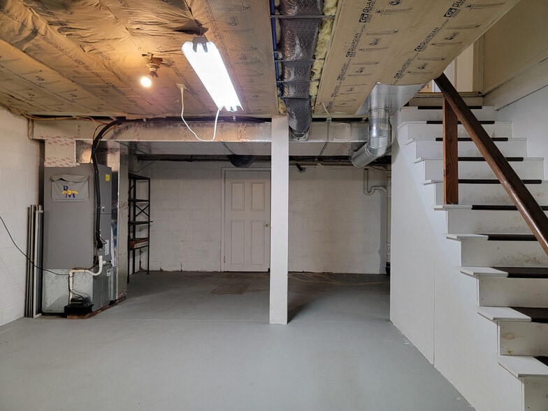 Building Photo - 125 Gerhart Ave