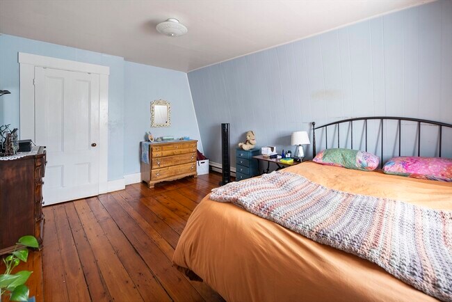 Building Photo - 38 Spring St