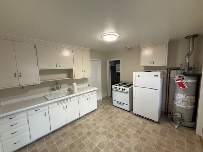 Building Photo - Charming 1 bed/1 bath Living Near Downtown Livermore