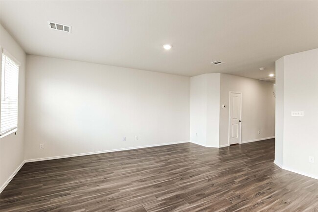 Building Photo - 18546 Boomi Ravine Trl