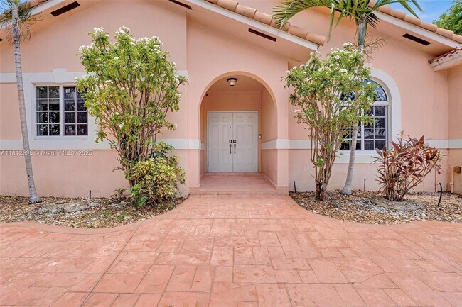 Building Photo - 8915 NW 164th St
