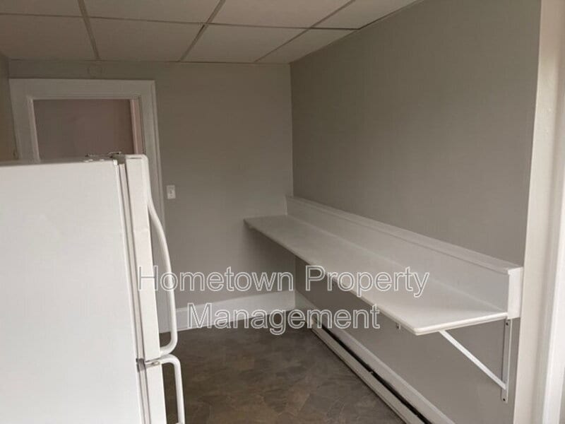 Building Photo - 3829 Derry St