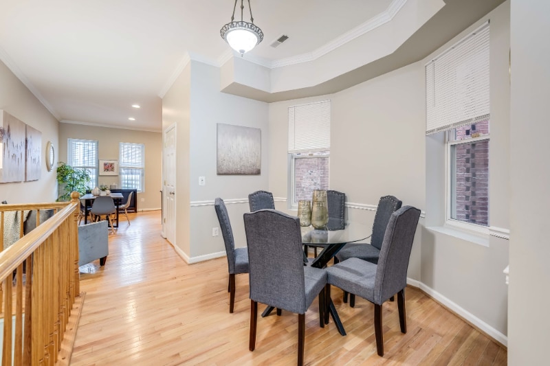 Building Photo - 27 Todd Pl NE