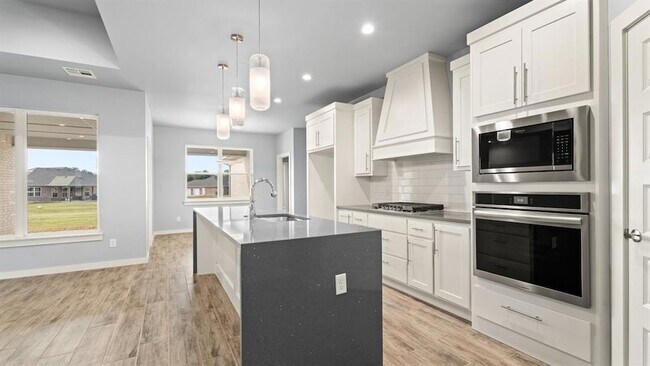 Building Photo - 217 Olde Ml Ct