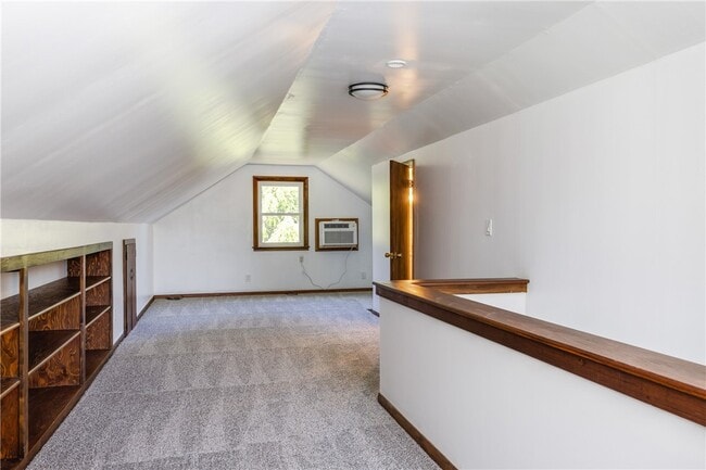 Building Photo - 578 Victory Hwy