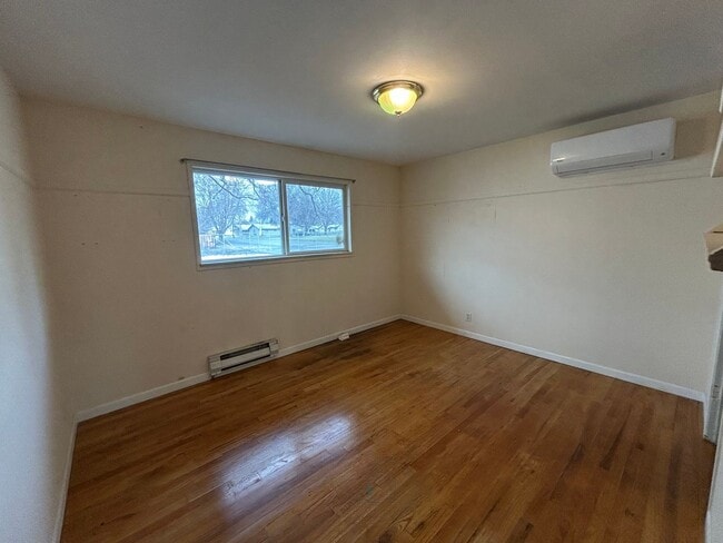 Building Photo - Spacious Single-Story Home on Corner Lot