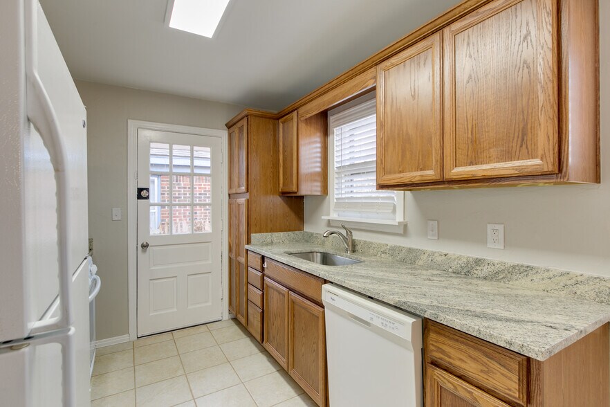 Building Photo - 3012 NW 44th St