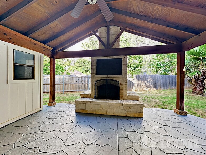 Building Photo - 6807 Keeler Dr