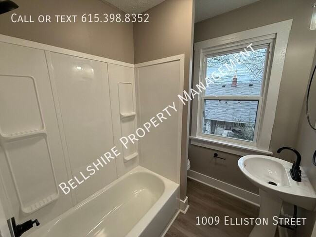 Building Photo - 1009 Elliston St