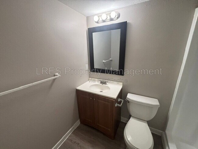 Building Photo - 1605 Terrace Dr