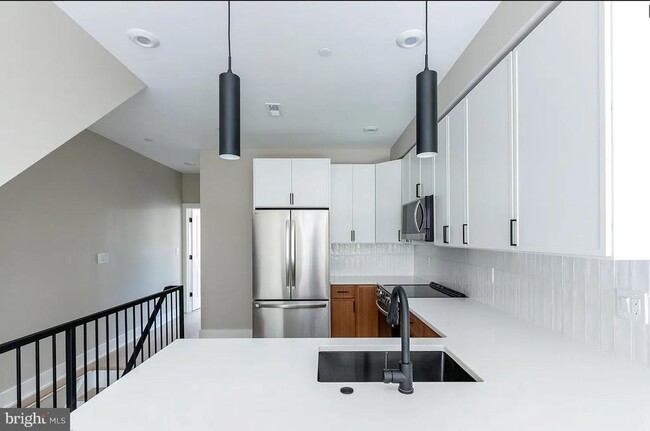 Building Photo - 2044 N 3rd St