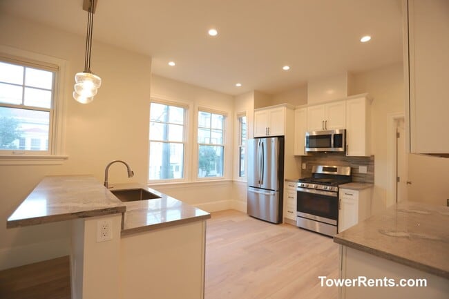 Building Photo - 306-308 Church St.