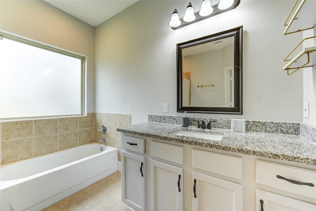 Building Photo - 3805 Shelby Cir