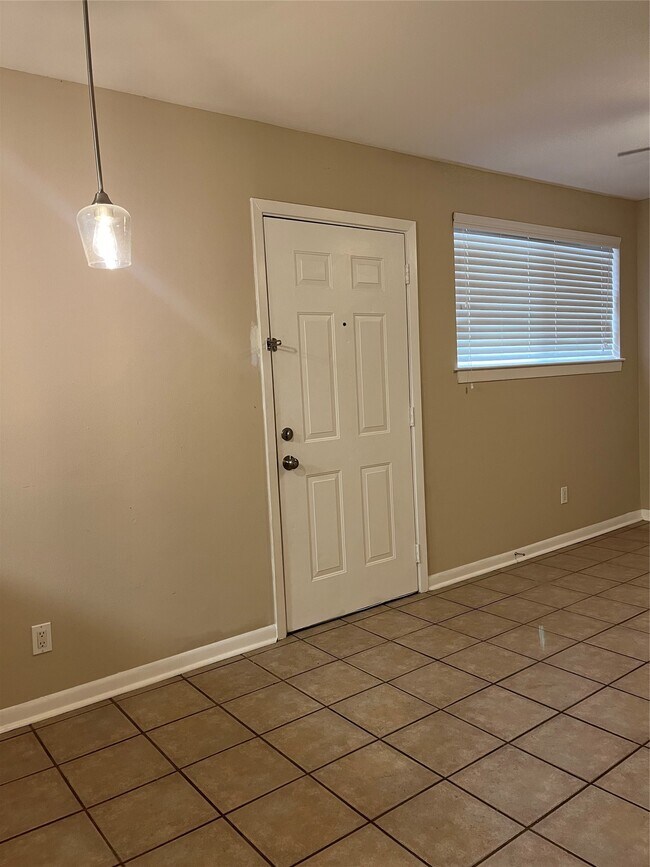 Building Photo - 4010 Feagan St