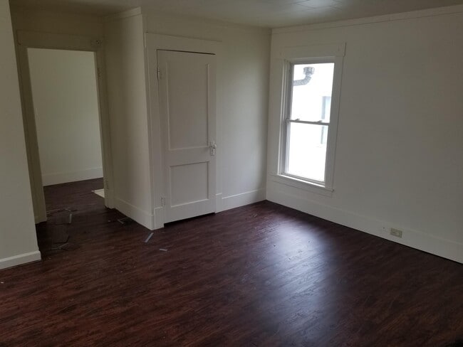 Building Photo - 113 Fayette St