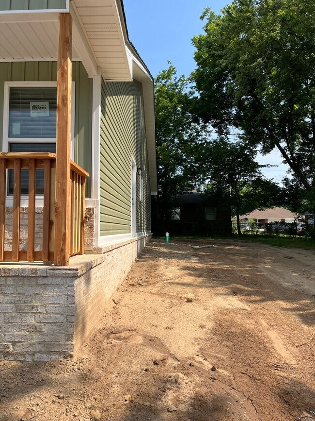Building Photo - COX-CEDAR ST