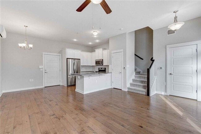 Building Photo - 2909 Zach Scott St