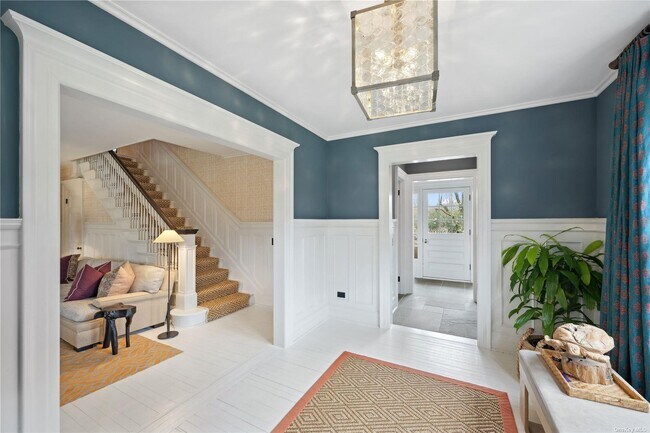 Building Photo - 47 Huntting Ln