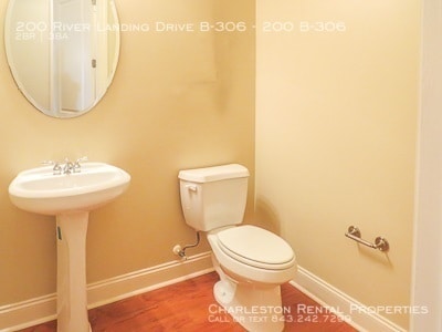 Building Photo - 200 River Landing Dr