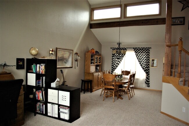 Building Photo - 6bed/4bath oversized 2 car garage fenced in back yard Cheyenne Mountain School District