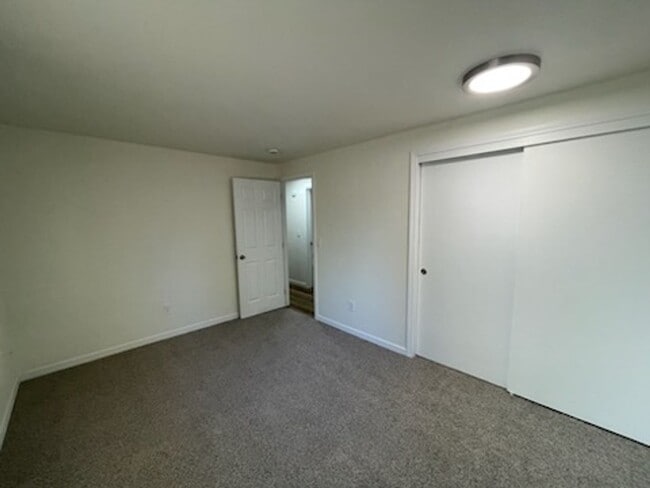 Building Photo - Newly Remodeled 3 Bedroom 1 Bathroom Ranch...