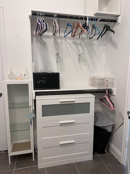 Building Photo - 9832 El Colina Dr