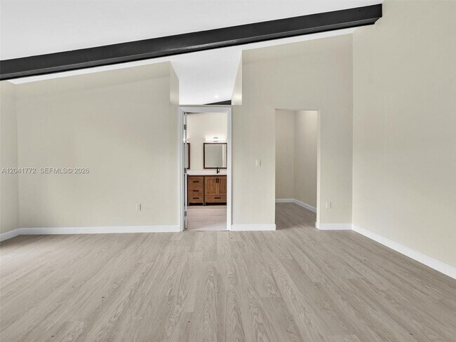 Building Photo - 8813 NW Paradise Ct