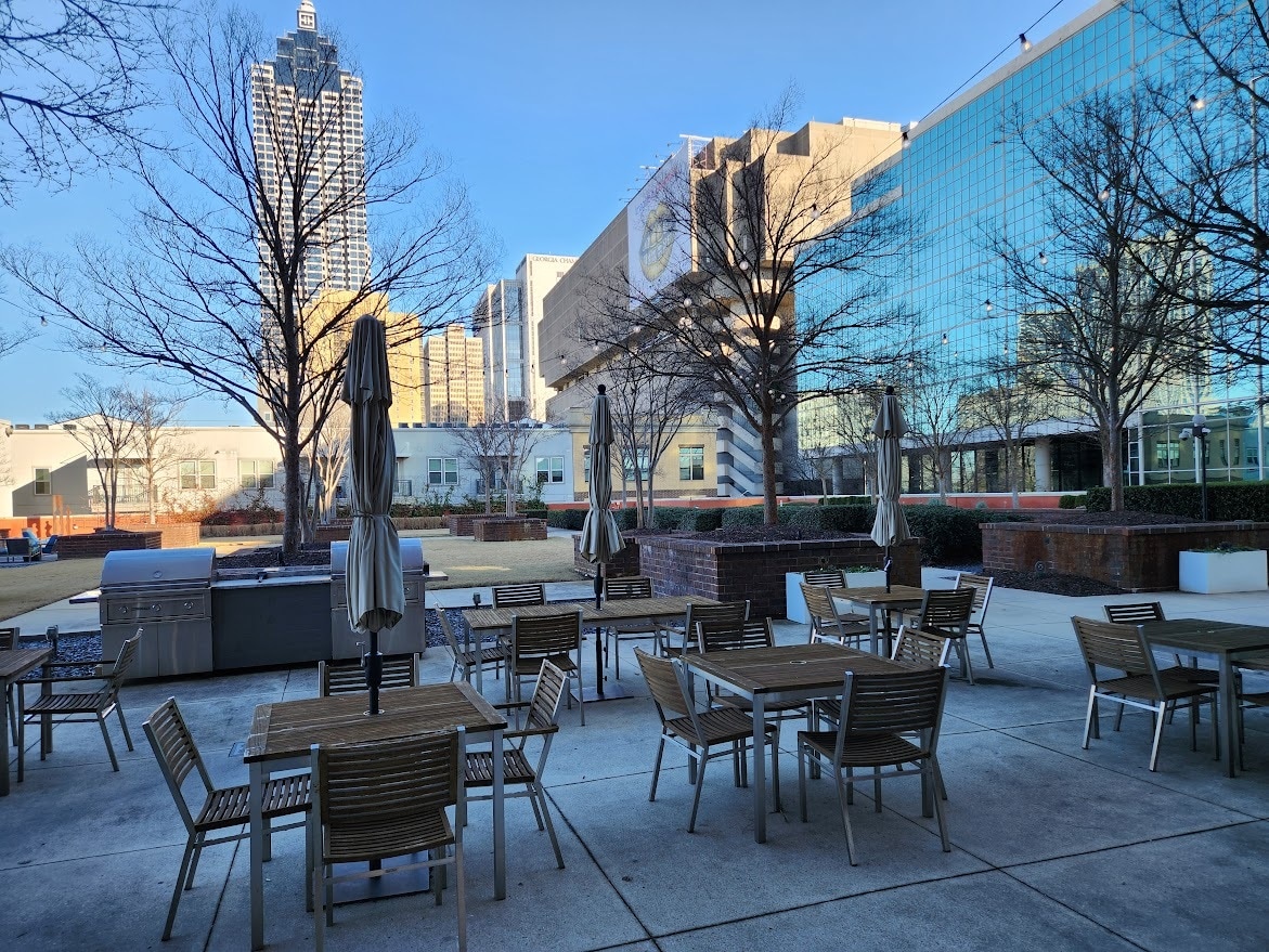 Outdoor Plaza - 285 Centennial Olympic Park Dr NW