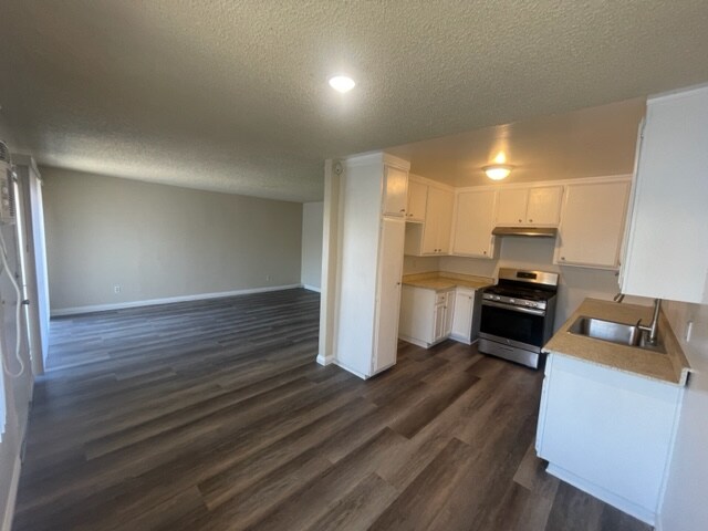 Building Photo - 10381 Pradera Ave