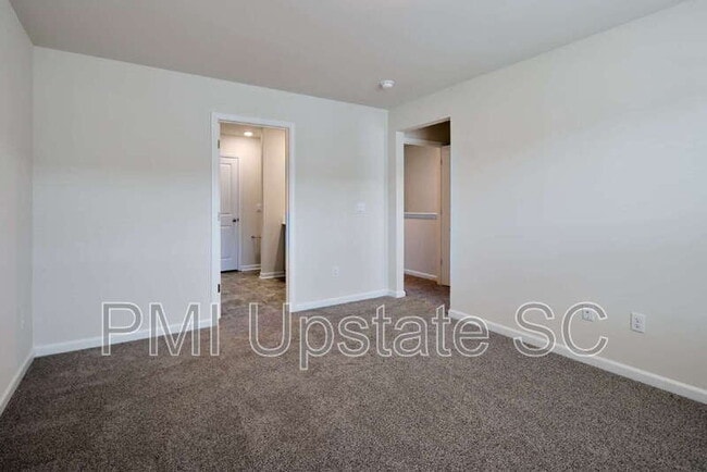 Building Photo - 753 Embark Cir