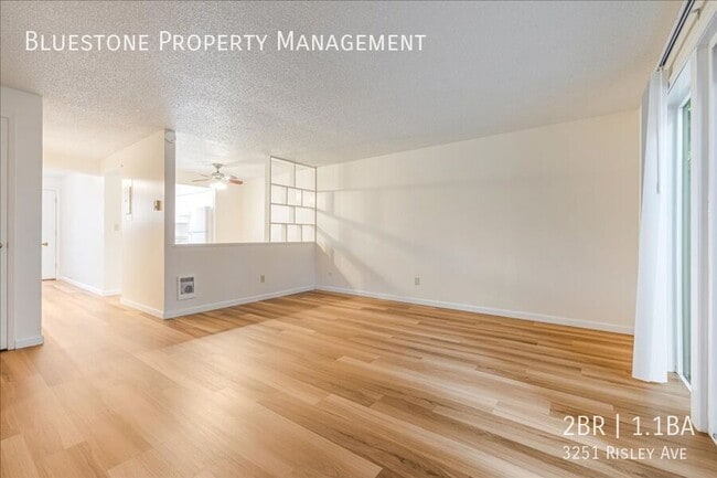 Building Photo - 3251 SE Risley Ave