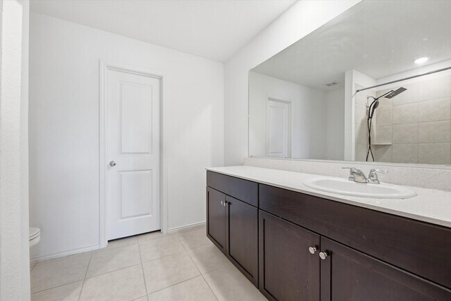 Building Photo - 1393 Beach Dr