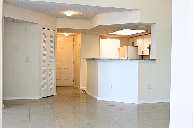 Building Photo - 5065 Wiles Rd