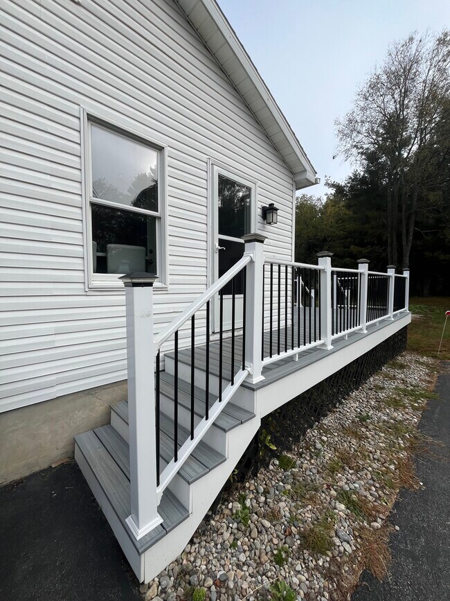 Building Photo - 30 Loughran Dr