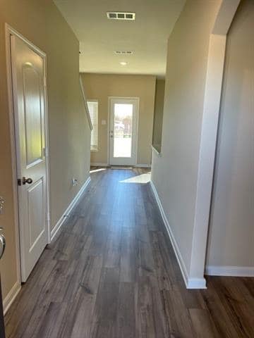 Building Photo - 2306 Dahlia Way