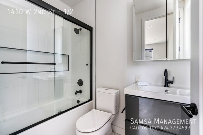 Building Photo - 1410 W 2nd St