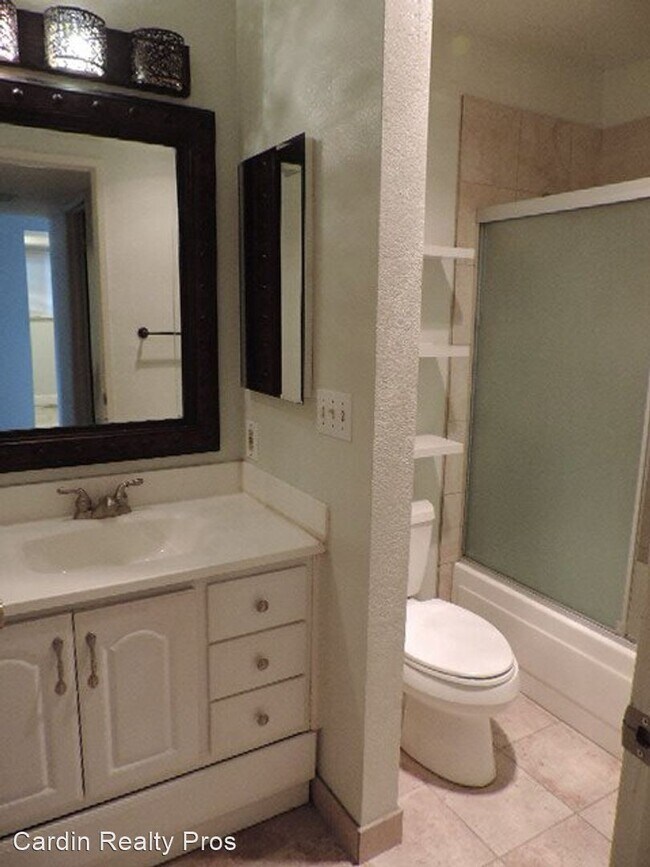 Building Photo - 1 br, 1 bath House - 2366 Roundhouse Rd