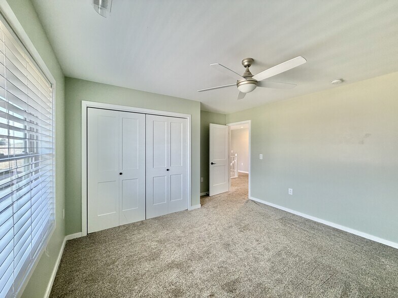Building Photo - 3184 Warbler Ct