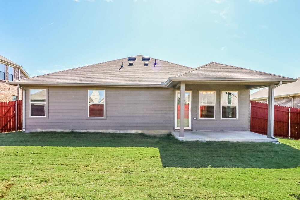 Building Photo - 900 W Bend Blvd