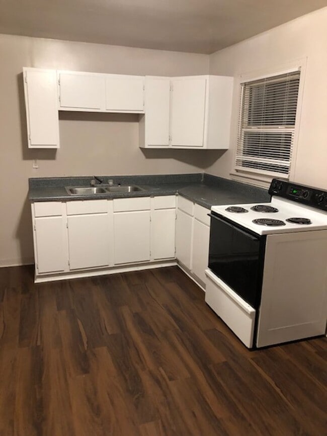 Building Photo - COMING SOON!!